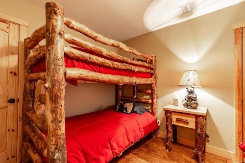 Bearly-A-Cabin